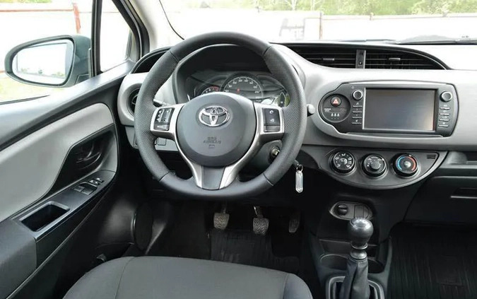 Toyota Yaris cena 47900 przebieg: 136000, rok produkcji 2020 z Sępólno Krajeńskie małe 379